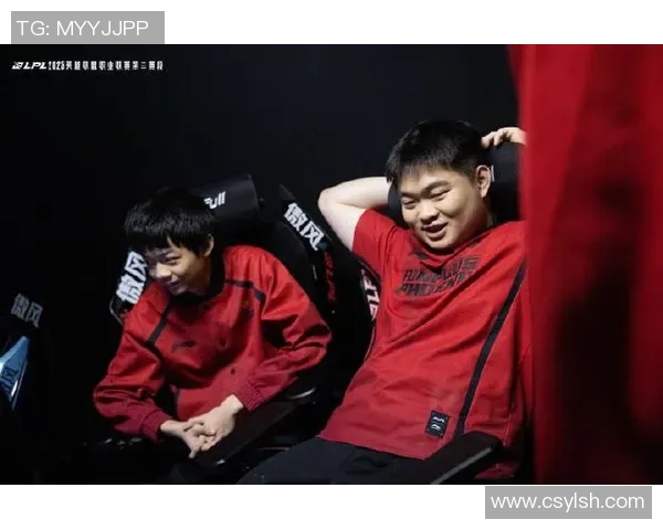 赛后复盘:探讨FPX与WE在比赛中的灵活战术与应变能力